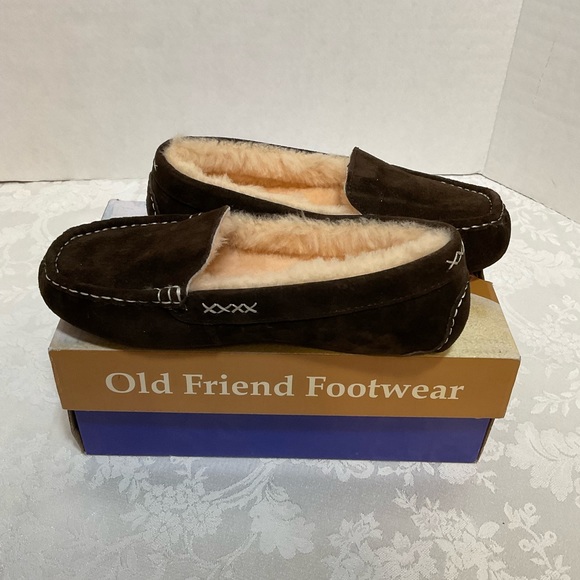 Old Friend Footwe Shoes - Old Friend footwear BELLA sheepskin moccasins-Size 8-NEW!